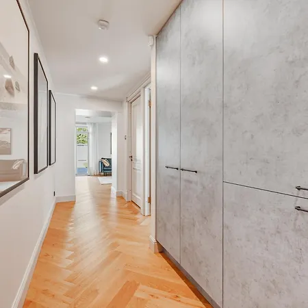 Apartamento Suur-lossi - Elegantne Peatuspaik Vanalinna Südames