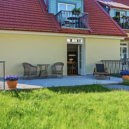 Suur-lossi - Elegantne Peatuspaik Vanalinna Südames Apartamento Haapsalu
