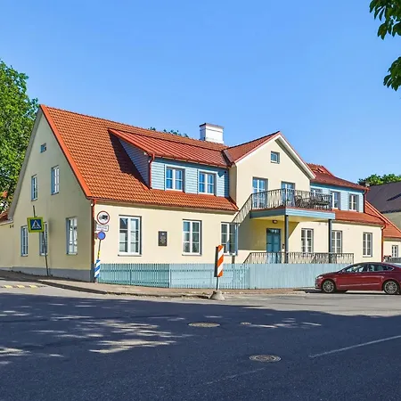 Suur-lossi - Elegantne Peatuspaik Vanalinna Südames Apartamento