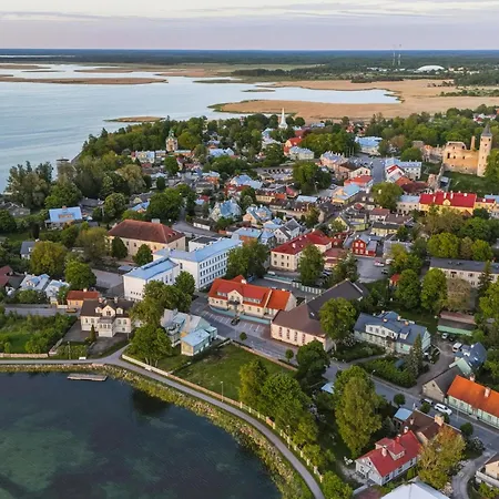 Apartamento Suur-lossi - Elegantne Peatuspaik Vanalinna Südames