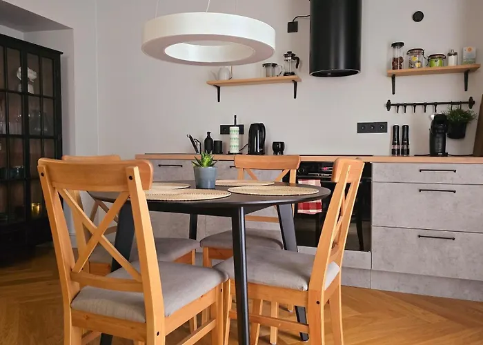 Suur-lossi - Elegantne Peatuspaik Vanalinna Suedames Apartament