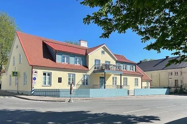 Apartament Suur-lossi - Elegantne Peatuspaik Vanalinna Suedames