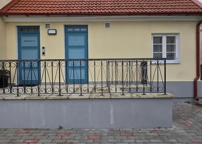 Suur-lossi - Elegantne Peatuspaik Vanalinna Suedames Apartament